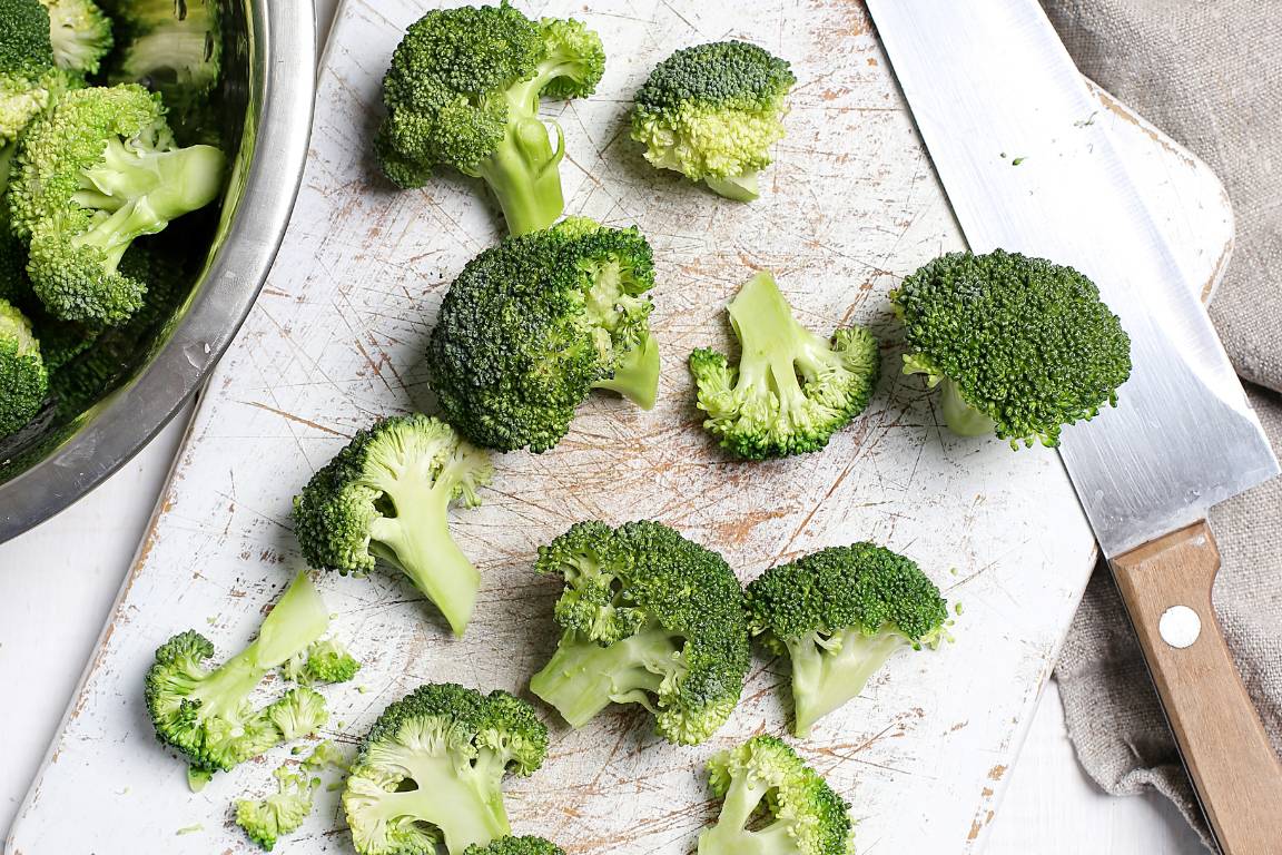 Garlic Roasted Broccoli Vegan Recipe, best meals for Vegans