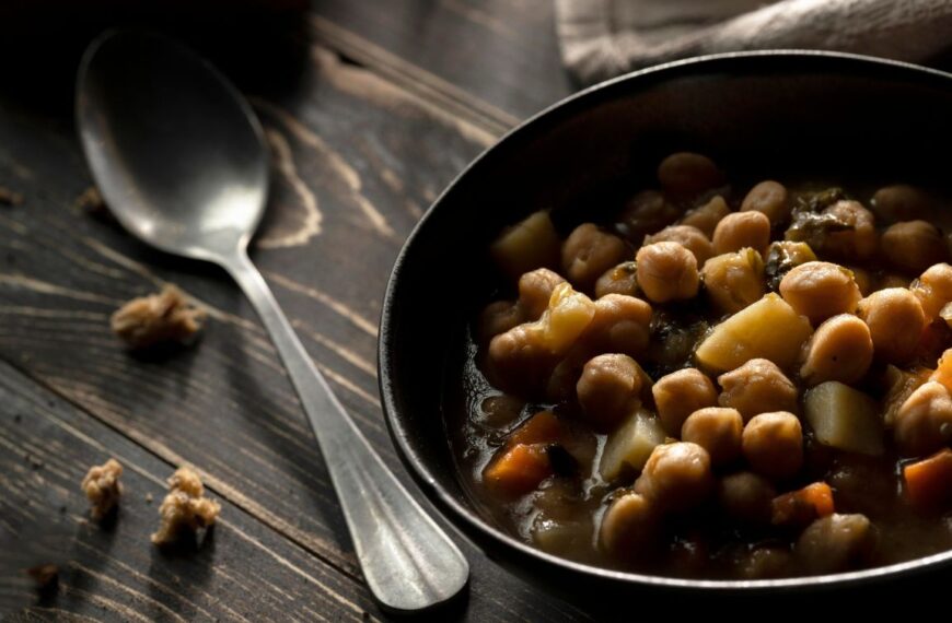 Vegan Chickpea Curry Recipe, a super nutritious meal. 